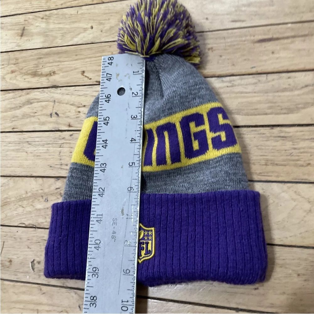 NFL Vikings New Era Beanie Adult Winter Snow Hat Purple Gray Yellow Knit Cap - Picture 10 of 10